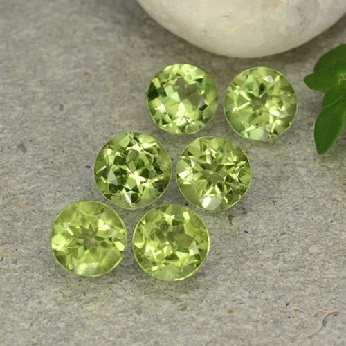 2.87ctw Natural Verde amarillento Peridoto, Redondo, VVS-VS
