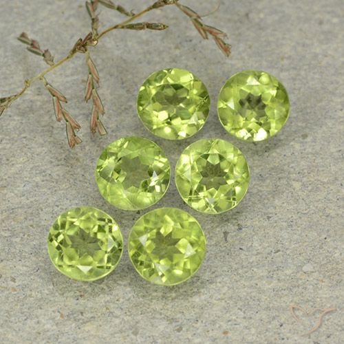 2.85ctw Natural Verde medio Peridoto, Redondo, VVS-VS