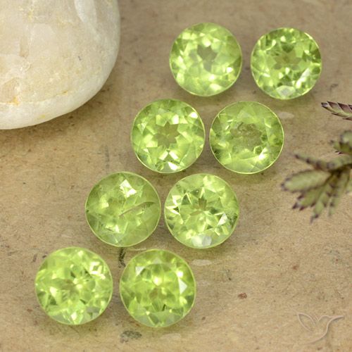 4.34ctw Natural Verde medio Peridoto, Redondo, VVS-VS