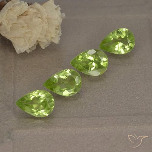 Gemas de Peridoto Verde vivo claro natural de 2.64 ct, En forma de pera, VVS-VS