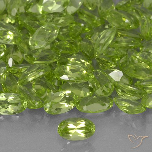0.24ct Natural Verde vivo Peridoto, Ovalada, VVS-VS