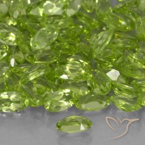 Peridoto Verde vivo natural de 0.24 ct, Ovalada, VVS-VS