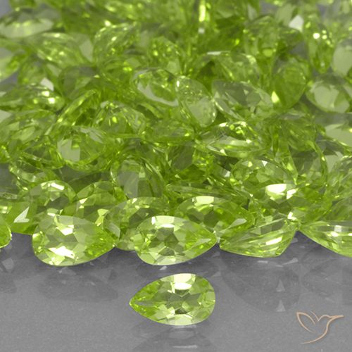 0.21ct Natural Verde medio Peridoto, En forma de pera, VVS-VS