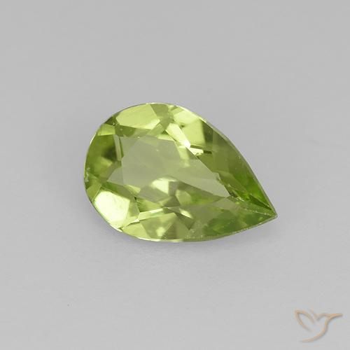 Peridoto Verde vivo claro natural de 0.44 ct, En forma de pera, VVS-VS