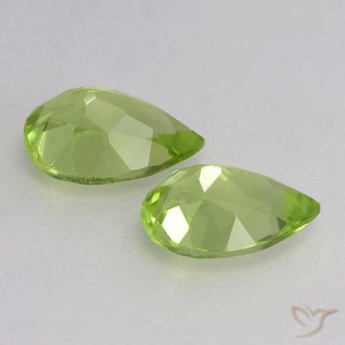 Gemas de Peridoto Verde vivo claro natural de 0.96 ct, En forma de pera, VVS-VS
