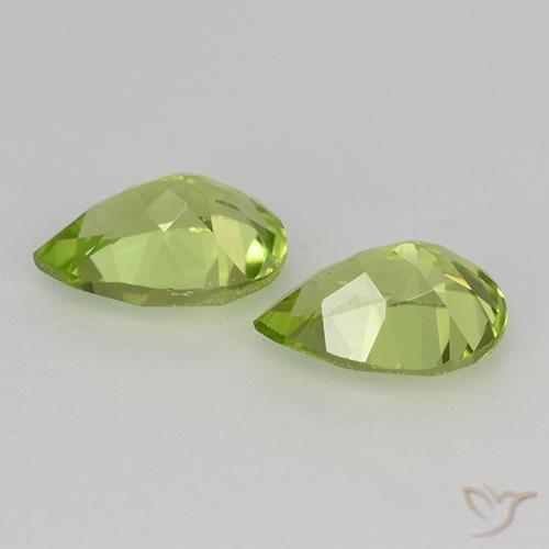 Gemas de Peridoto Verde vivo claro natural de 0.90 ct, En forma de pera, VVS-VS