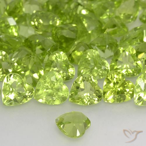 Peridoto Verde amarillento natural de 0.48 ct, Corazón, VVS-VS