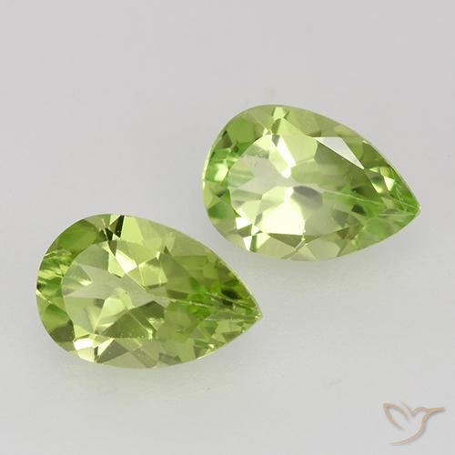 Gemas de Peridoto Verde vivo claro natural de 0.93 ct, En forma de pera, VVS-VS