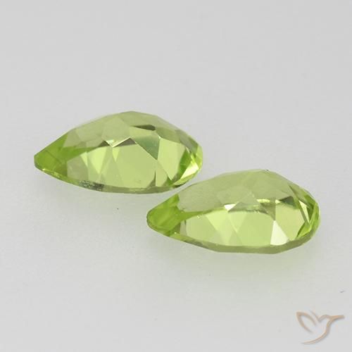 Gemas de Peridoto Verde vivo claro natural de 0.80 ct, En forma de pera, VVS-VS