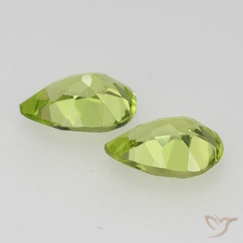 Gemas de Peridoto Verde medio natural de 0.87 ct, En forma de pera, VVS-VS