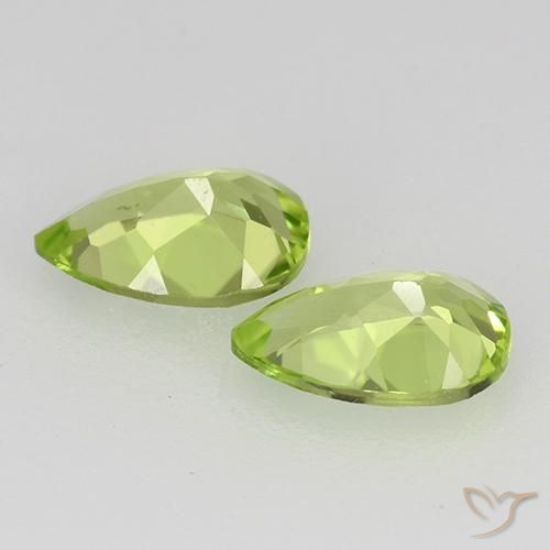 Gemas de Peridoto Verde vivo claro natural de 0.87 ct, En forma de pera, VVS-VS