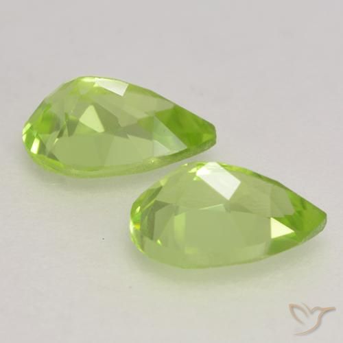 Gemas de Peridoto Verde vivo claro natural de 0.89 ct, En forma de pera, VVS-VS