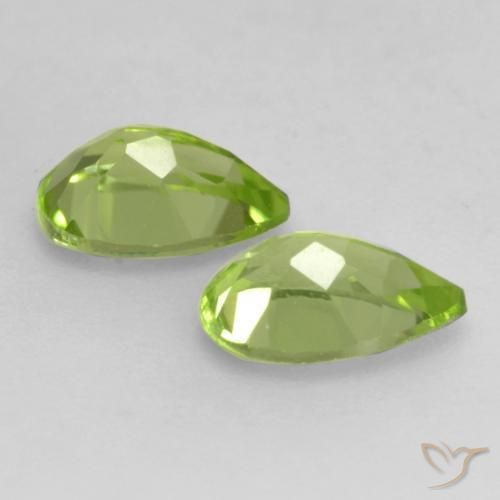 Gemas de Peridoto Verde vivo claro natural de 0.86 ct, En forma de pera, VVS-VS