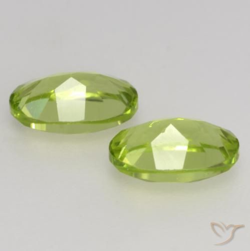 Gemas de Peridoto Verde medio natural de 1.00 ct, Ovalada, VS