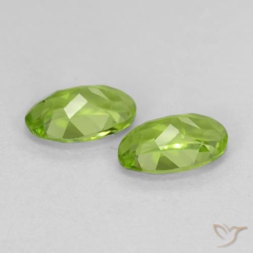 Gemas de Peridoto Verde vivo natural de 0.94 ct, Ovalada, VS