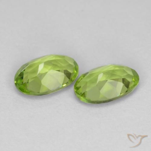 Gemas de Peridoto Verde vivo claro natural de 0.97 ct, Ovalada, VS