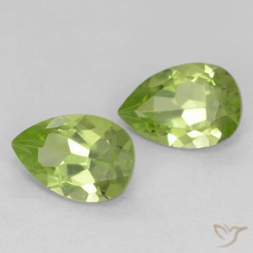 Gemas de Peridoto Verde vivo claro natural de 0.93 ct, En forma de pera, VVS-VS