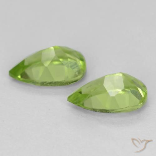 Gemas de Peridoto Verde vivo claro natural de 0.93 ct, En forma de pera, VVS-VS