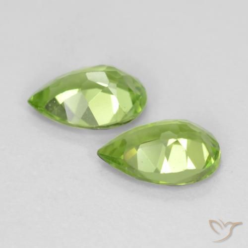 Gemas de Peridoto Verde vivo claro natural de 0.84 ct, En forma de pera, VVS-VS