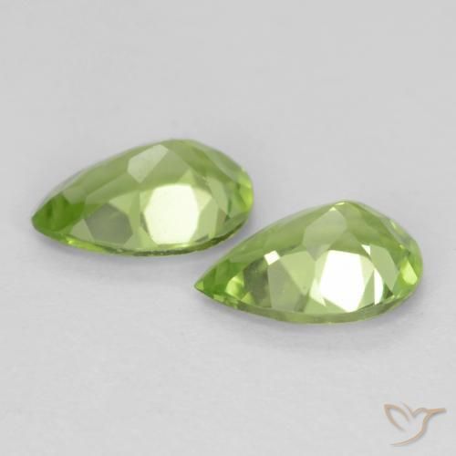 Gemas de Peridoto Verde vivo claro natural de 0.85 ct, En forma de pera, VVS-VS
