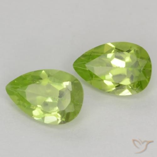 Gemas de Peridoto Verde medio natural de 0.91 ct, En forma de pera, VVS-VS