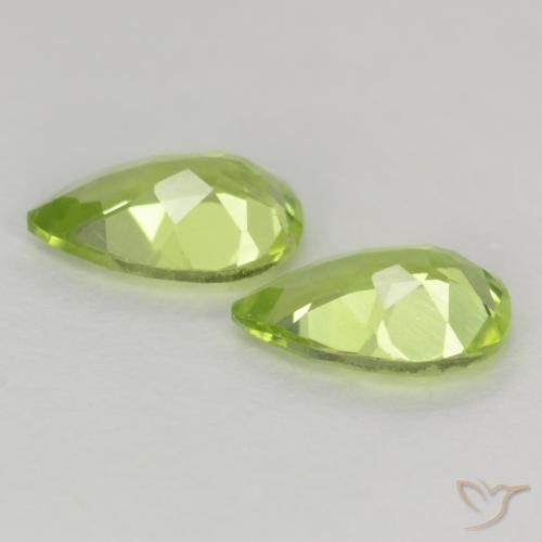 Gemas de Peridoto Verde vivo claro natural de 0.81 ct, En forma de pera, VVS-VS