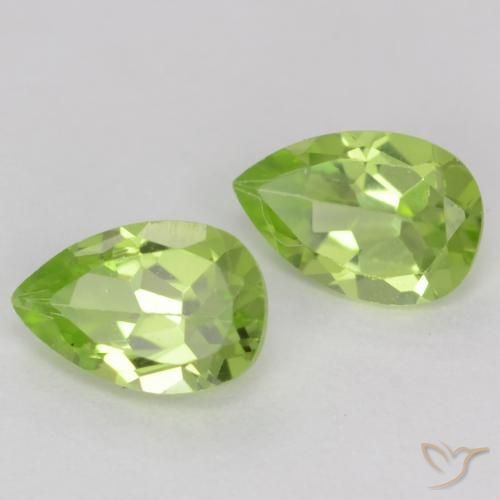 Gemas de Peridoto Verde vivo claro natural de 0.89 ct, En forma de pera, VVS-VS