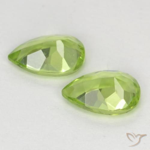 Gemas de Peridoto Verde vivo claro natural de 0.88 ct, En forma de pera, VVS-VS