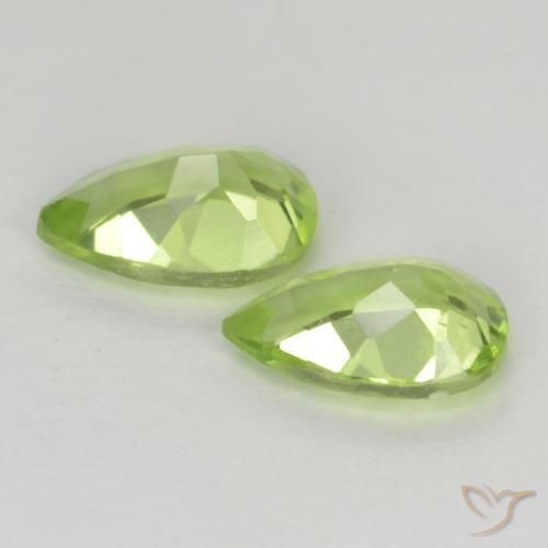 Gemas de Peridoto Verde claro natural de 0.88 ct, En forma de pera, VVS-VS
