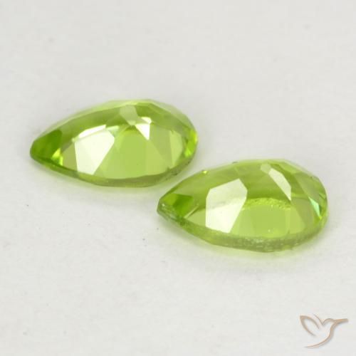 Gemas de Peridoto Verde vivo claro natural de 0.96 ct, En forma de pera, VVS-VS