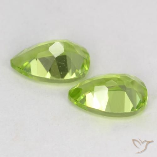 Gemas de Peridoto Verde vivo claro natural de 0.90 ct, En forma de pera, VVS-VS