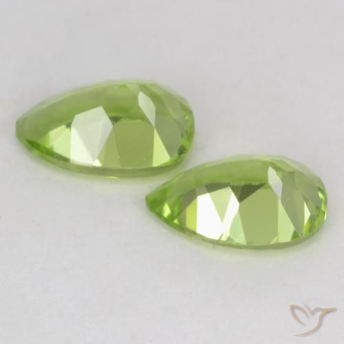 Gemas de Peridoto Verde vivo claro natural de 0.93 ct, En forma de pera, VVS-VS