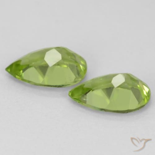 Gemas de Peridoto Verde medio natural de 0.82 ct, En forma de pera, VVS-VS