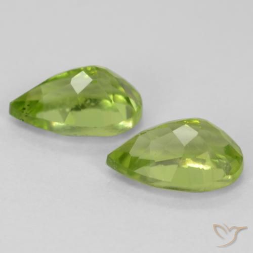 Gemas de Peridoto Verde vivo claro natural de 0.97 ct, En forma de pera, VVS-VS