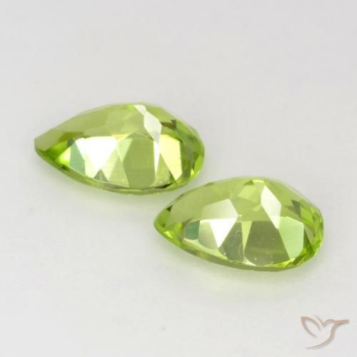 Gemas de Peridoto Verde vivo claro natural de 0.91 ct, En forma de pera, VVS-VS