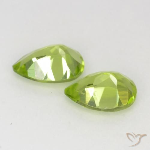 Gemas de Peridoto Verde medio natural de 0.93 ct, En forma de pera, VVS-VS