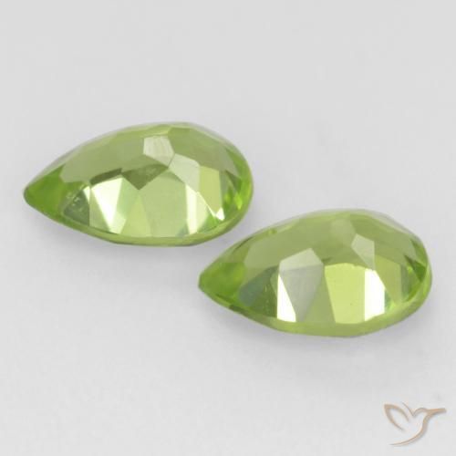 Gemas de Peridoto Verde vivo claro natural de 0.91 ct, En forma de pera, VVS-VS