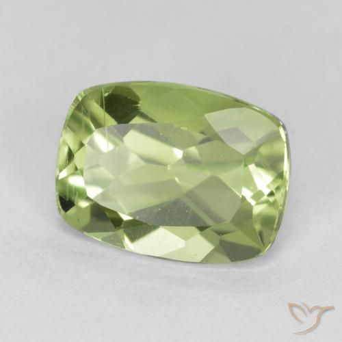 Peridoto Verde vivo claro natural de 1.44 ct, Forma Cojín, VS
