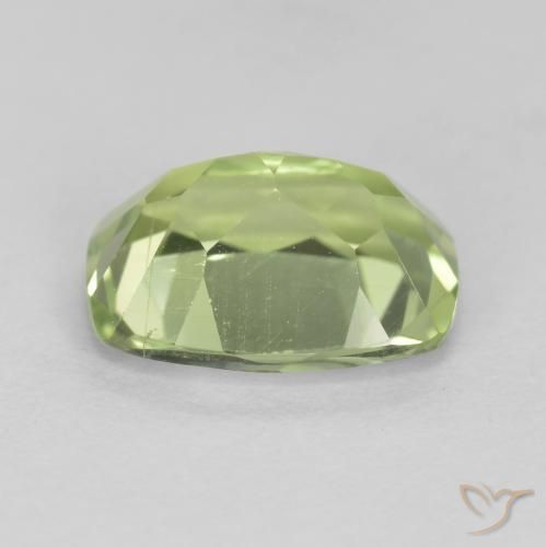 Peridoto Verde vivo claro natural de 1.44 ct, Forma Cojín, VS
