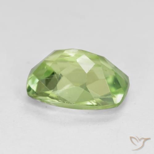 Peridoto Verde cálido natural de 1.39 ct, Forma Cojín, VS