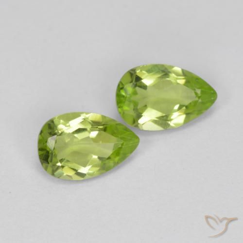 Gemas de Peridoto Verde medio natural de 0.89 ct, En forma de pera, VS