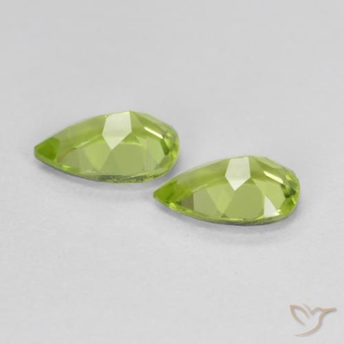 Gemas de Peridoto Verde medio natural de 0.92 ct, En forma de pera, VS