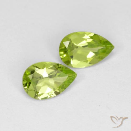 Gemas de Peridoto Verde medio natural de 0.82 ct, En forma de pera, VS