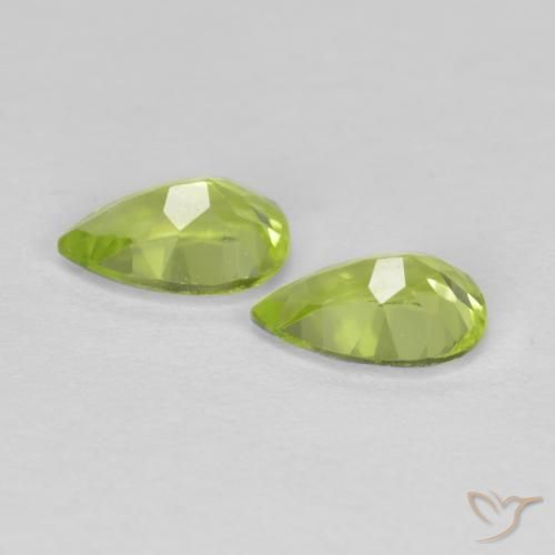 Gemas de Peridoto Verde medio natural de 0.86 ct, En forma de pera, VVS-VS