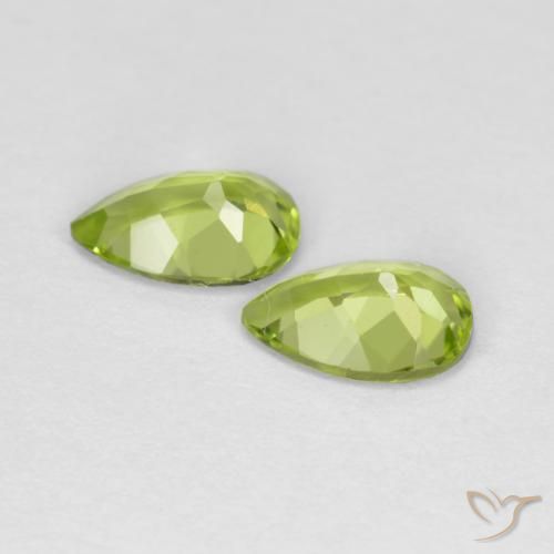 Gemas de Peridoto Verde medio natural de 0.80 ct, En forma de pera, VVS-VS