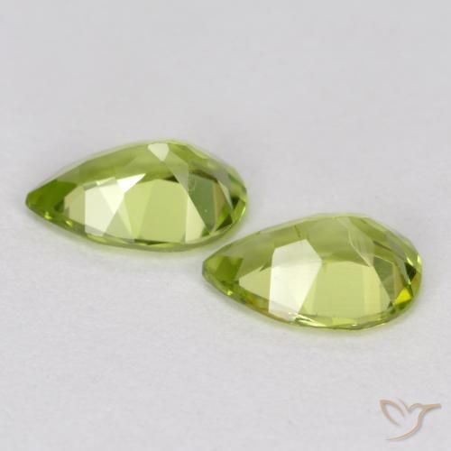 Gemas de Peridoto Verde medio natural de 0.76 ct, En forma de pera, VVS-VS