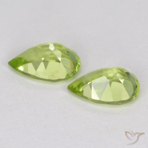 Gemas de Peridoto Verde vivo natural de 0.86 ct, En forma de pera, VVS-VS