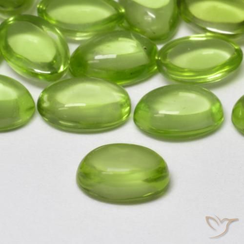 Peridoto Verde vivo claro natural de 0.52 ct, Ovalada, Transparente