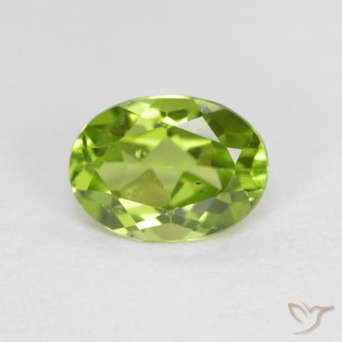 1.45ct Natural Verde medio Peridoto, Ovalada, VS
