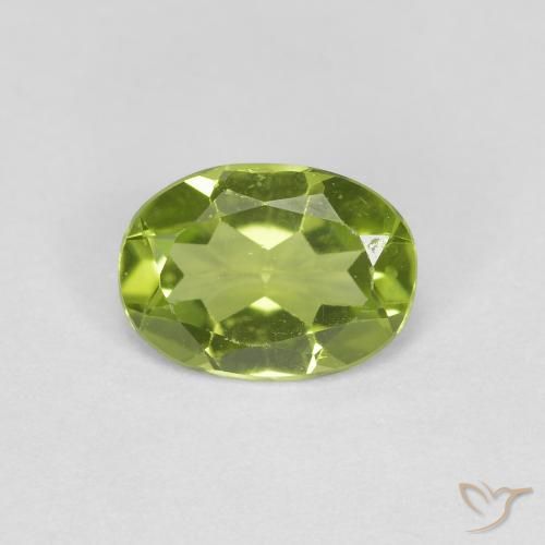 0.70ct Natural Verde medio Peridoto, Ovalada, VS